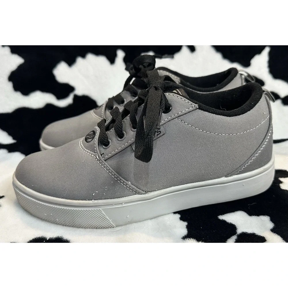Heelys‎ Kids' Pro 20 LG Skate Sneaker Size 4 - Grey/Black